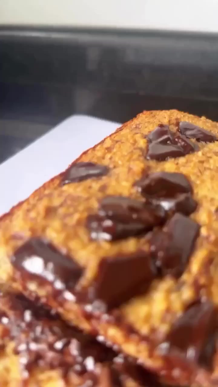 Банановый кекс с шоколадом