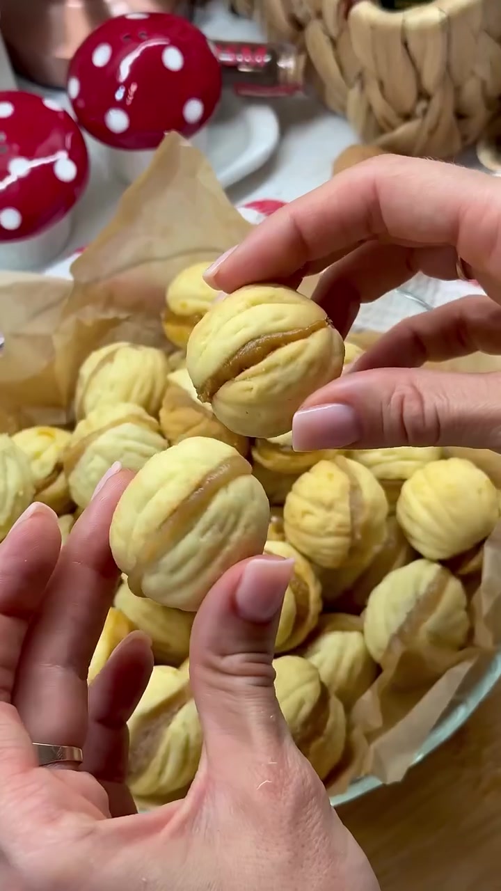 Орешки со сгущенкой из детства без формы