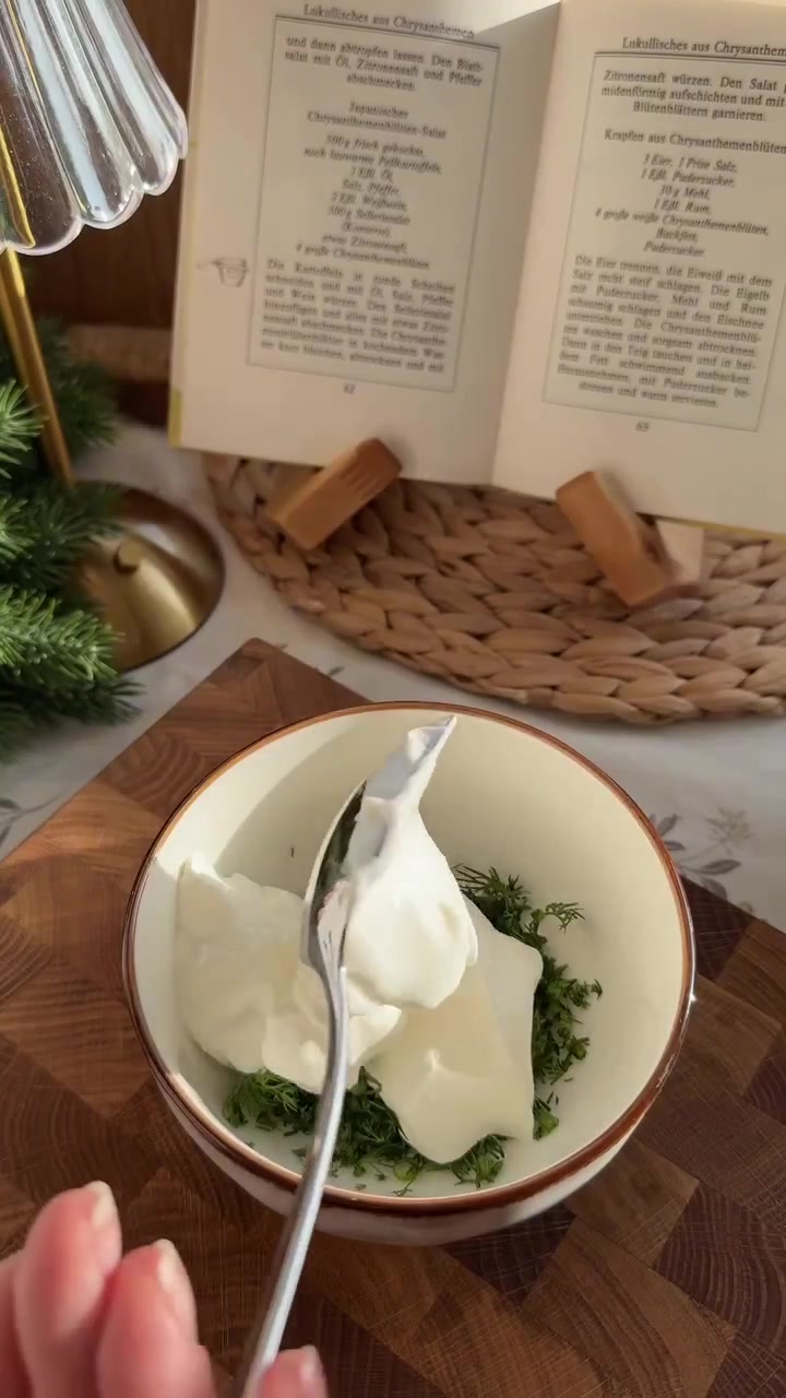 Сильно вкусная картошка по-деревенски с соусом